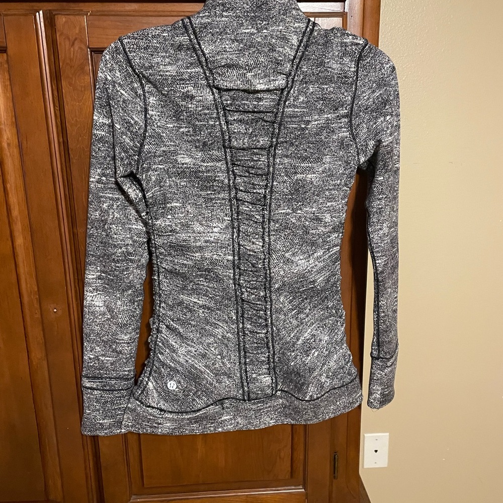 Lululemon pullover - Picture 2 of 6